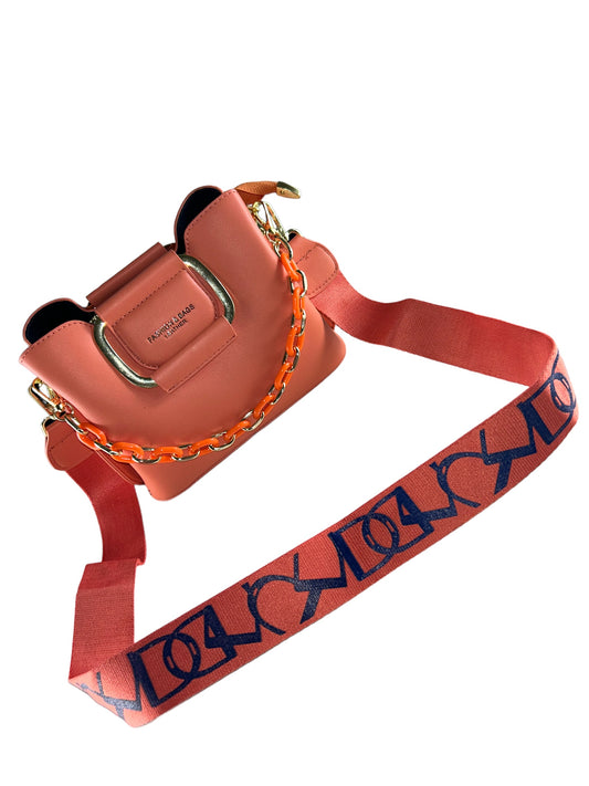 Kashpire | Mercer Crossbody Bucket Bag in Orange | L17